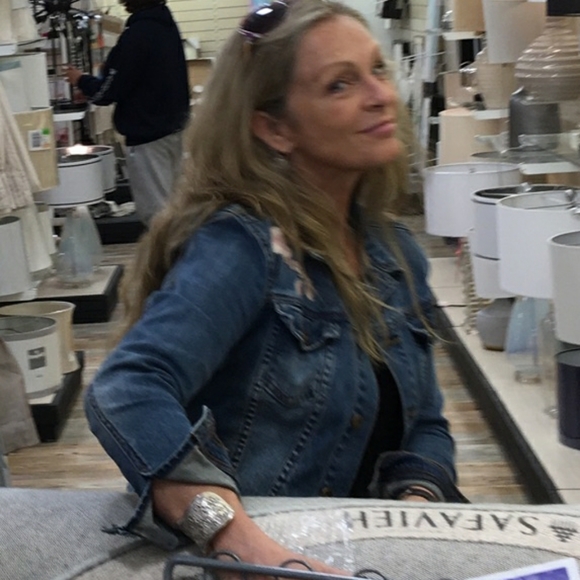 Meet your Posher, Anna - Picture 1 of 1